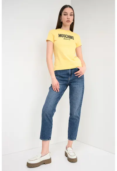 Tricou cu decolteu la baza gatului si imprimeu logo - Negru/Galben vanilie