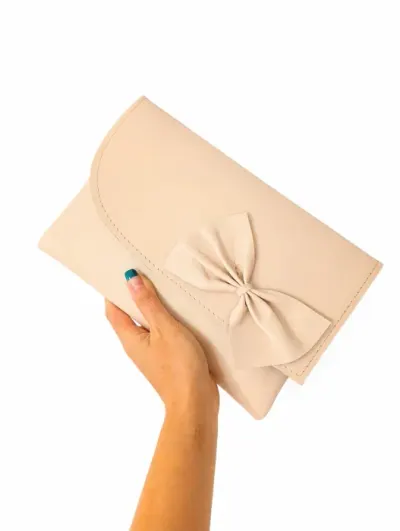 Plic handmade din piele naturala ivoire, cu fundita