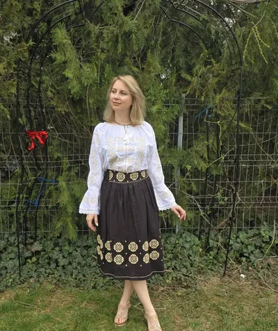 Set traditional format din ie si fusta 22
