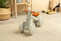 Ride-On de echilibru pentru copii Toyz Otto Grey,recomandata intre 1-3 ani, manere ergonomice, cadru metalic stabil si roti EVA