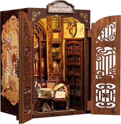 Model asamblabil CuteBee - Bookshop Memories