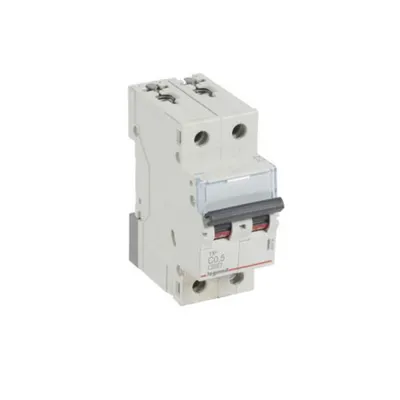 Disjunctor TX3 2P C0,5 10 kA