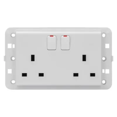 TWIN SWITCHED SOCKET-OUTLET - Standard englez - 2P+E 13 A - WHITE - CProiector HORUS