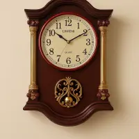 Ceas de perete maro cu decoratiuni aurii si pendula, stil somptuos, mecanism quartz, 60×40×10 cm