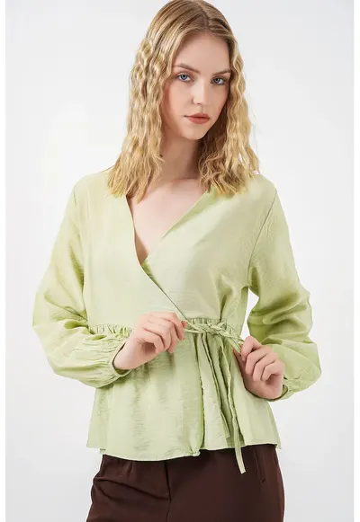 Bluza dama - wrap cu decolteu in V - verde - crep