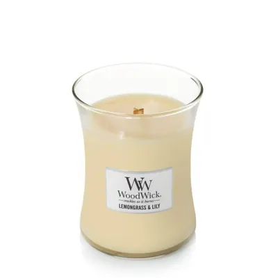 Lumanare parfumata - Medium Jar - Lemongrass and Lily