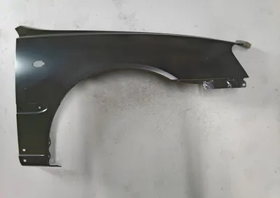 Aripa fata Dreapta potrivit HYUNDAI ACCENT II 2000-2003 Resigilat - (cu gaura pentru semnalizator, cu suport de gauri)