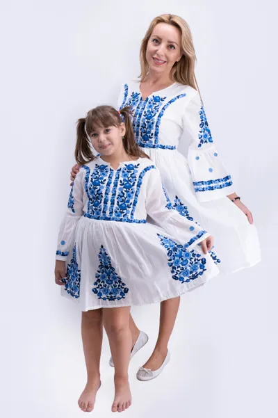 Rochie traditionala fetite Fiorela 10