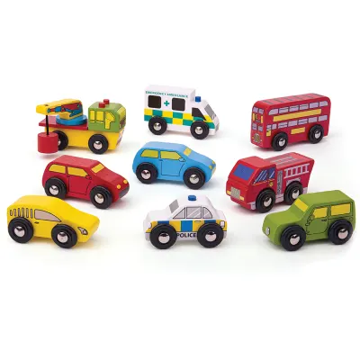 Set de 9 vehicule din lemn