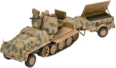 Model asamblabil Revell Tractor militar - sWS Flak 43
