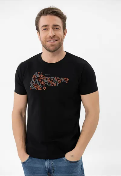 Tricou barbati din bumbac - decolteu la baza gatului - imprimeu pe piept - maneca scurta - Regular Fit - T-Ton - negru - Negru