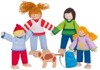 Papusi flexibile din lemn Goki - Familia la Camping