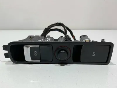 Buton frana de mana cu priza usb / aux 8U2863349C Audi Q3 (2011-2017) [8U]