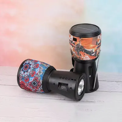 Boxa portabila bluetooth cu incarcare solara, design Darbuka, cu radio FM si lanterna, negru-inflorat