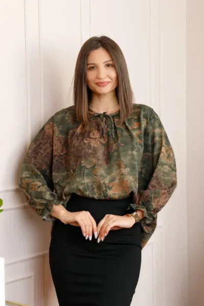 Bluza dama kaki cu imprimeu floral maro Quinn plus size