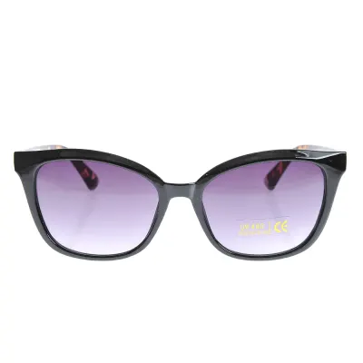 Ochelari de soare cat-eye cu rame negre si lentile mov UV400