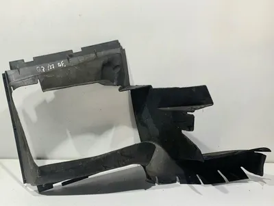 Deflector aer intercooler dreapta 4L0117336B Audi Q7 (2006-2010) [4L]