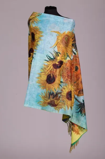 Esarfa cashmere cu doua fete imprimata cu model inspirat dupa Floarea Soarelui de Van Gogh