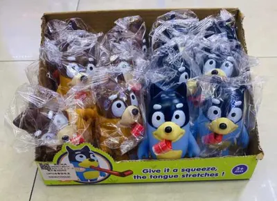 Figurina Engos din plastic bluey care scoate limba
