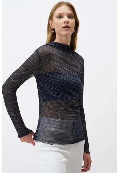 Bluza cu decolteu la baza gatului si model in dungi - Bleumarin
