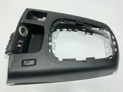 Ornament / trim schimbator viteze cu priza / usb aux 969330001R Renault Grand Scenic 3 (2009-2011)