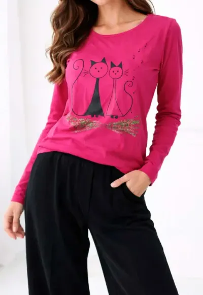 Bluza fuchsia din bumbac pictata manual ,cu pisicute ,unicat