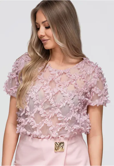 Bluza dama scurta cu aplicatii florale si decolteu rotund OW-TS-E0062 - Roz