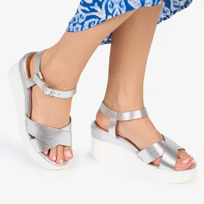 SANDALE dama Piele ECOLOGICA CU PLATFORMA CRL1015 Culoare: Argintiu