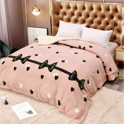 Patura CoCoLiNo cu blanita, 200x230cm, Jojo Home, Roz pudra, inimioare, fundite