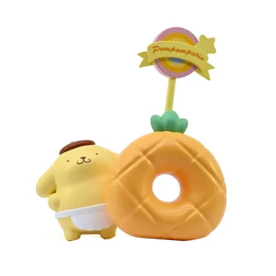 Figurina Sanrio Memo Stand Party Time Series - Hello Kitty and Friends 5 cm - Pompompurin