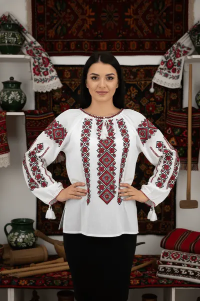 Ie Traditionala Sandica 53