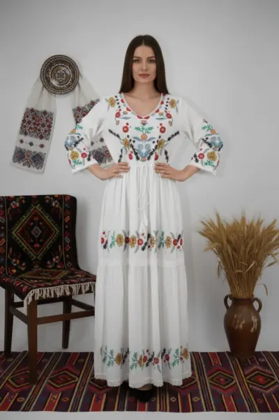 Rochie Traditionala cu broderie Adnana