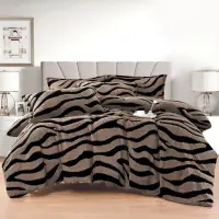 Lenjerie pat dublu, Super Pufoasa COCOLINO Sherpa, cu ELASTIC, 4 piese, Maro, Zebra Print