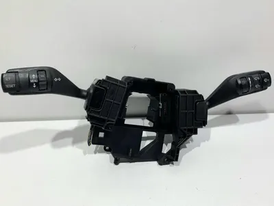 Ansamblu manete 4M5T-13N064-HH Ford Focus 2 (2004-2010) [DA_] 2.0 tdci G6DG 136 cp