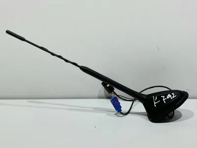 Antena radio AM5T-18828-DB Ford Kuga (2008-2012)