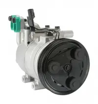 Compresor climatizare potrivit HYUNDAI COUPE II, ELANTRA III, MATRIX, SANTA FE I, TIBURON 1.6-2.4 08.96-08.10