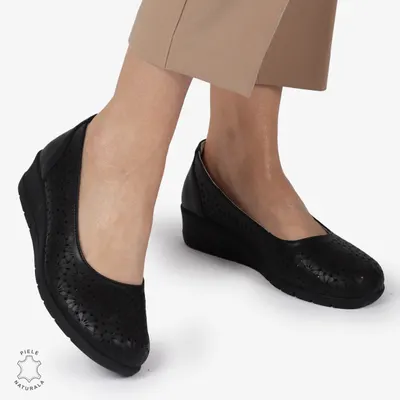 Balerini dama din Piele Naturala cu talpa groasa si Perforati CRL01381NEGRU