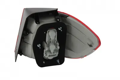 Stop tripla lampa spate stanga ( exterior , Semnalizator fumuriu, culoare sticla: rosu) MERCEDES Clasa B 2008-2011
