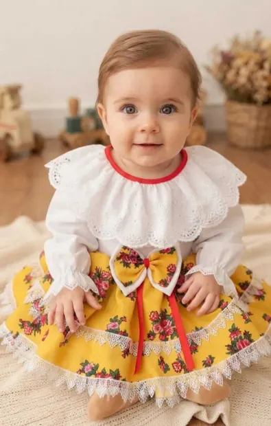 Costum Traditional Fetite 0-12 luni Model Galben