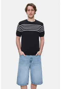 Tricou regular fit cu decolteu la baza gatului Kendrick - Negru