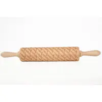 Făcăleț din lemn cu model pentru aluat Valek Gluten Free