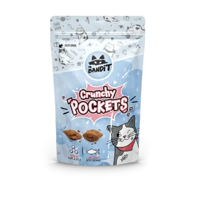 Recompense pentru pisici Mr. Bandit Crunchy Pockets cu somon 40 gr