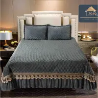 Cuvertura pat dublu, 3 piese, Catifea Matlasata cu Broderie Aurie, 250x270cm, Jojo Home, Gri inchis