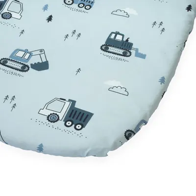 Cearceaf cu banda elastica pentru landou copii Kerstin Tractors, realizat din bumbac 100, dimensiune 80 x 38 cm