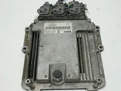 Calculator motor ecu 8200726880 Renault Laguna 3 (2007-2010) 2.0 dci M9R (802)