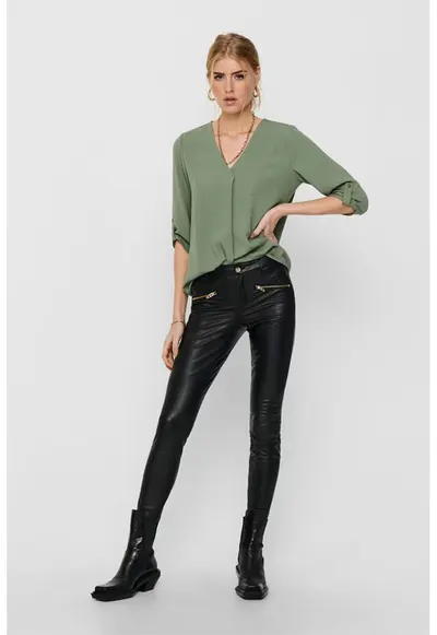 Bluza cu decolteu in V si maneci trei sferturi Divya - Verde aquamarin