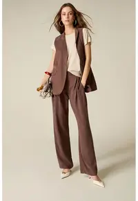Pantaloni drepti cu buzunare - Maro pamantiu
