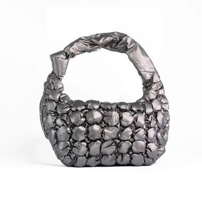 Geanta dama SEMI-LUNA matlasata din fas CRLM2661PEWTER