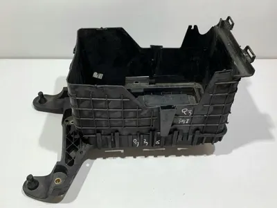 Carcasa / suport baterie 1K0915325B Volkswagen Passat CC (2008-2012)