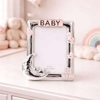 Ramă Foto BABY AZAY Roz cu Elemente Decorative, 10x15 cm, Ramă Foto Fetițe, Cadou Botez / Nou-Născut, Cutie Cadou Inclusă